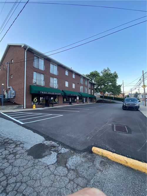 401-407 Freeport Rd, Blawnox, PA, 15238-3469 | Card Image