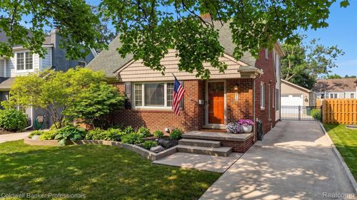 2666 Windemere Rd, Birmingham, MI, 48009-5841 | Card Image
