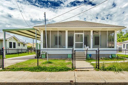 330 Levron St, Houma, LA, 70360-4310 | Card Image