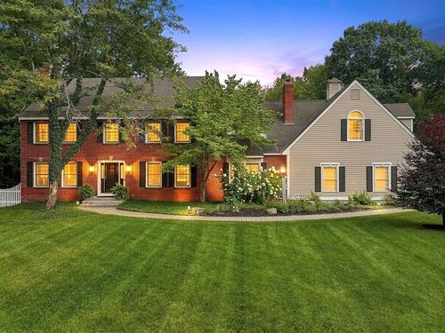 9 Rosewell Rd, Bedford, NH, 03110-4528 | Card Image