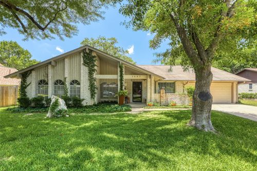 1007 Quail Park Dr, Austin, TX, 78758-6734 | Card Image