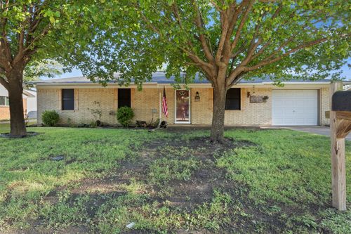 106 Wayne Dr, Sanger, TX, 76266-5603 | Card Image