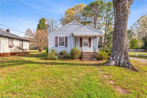 900 W Monroe St, Mayodan, NC, 27027-2242 | Card Image