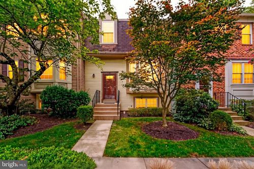 7930 Peyton Forest Trl, ANNANDALE, VA, 22003-1560 | Card Image