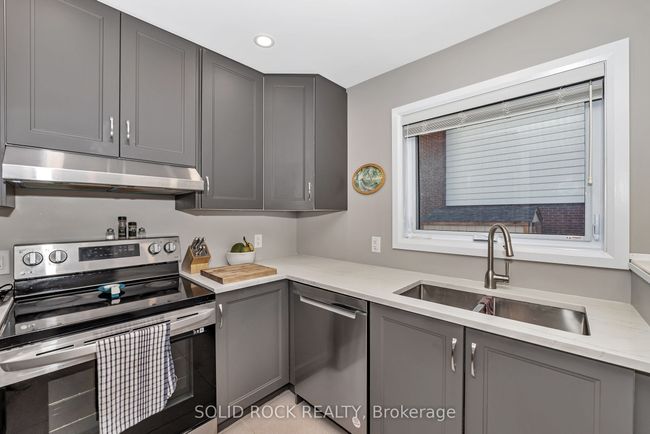 1229 Erindale Dr, House other with 4 bedrooms, 2 bathrooms and 3 parking in Ottawa ON | Image 12