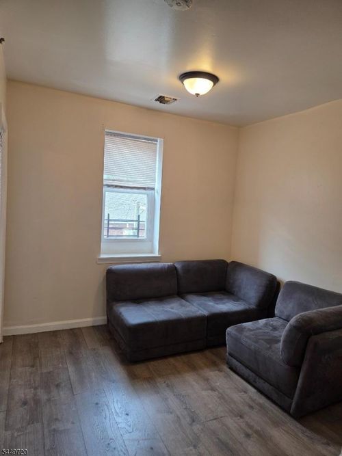 4-18 Van Houten St, Paterson, NJ, 07505-1041 | Card Image