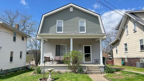 421 Argonne Dr, New Kensington, PA, 15068-5907 | Card Image