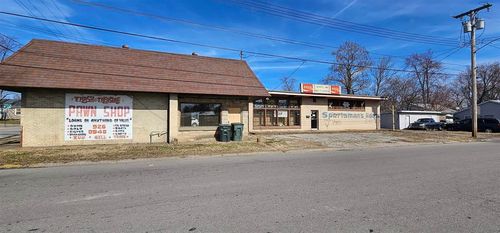 629 Crabtree Ave, Owensboro, KY, 42301-1856 | Card Image