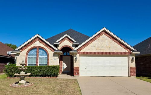 9133 Winding River Dr, Fort Worth, TX, 76118-7758 | Card Image