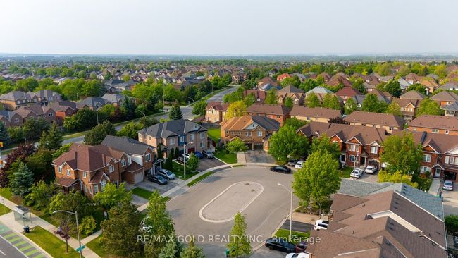 66 Thunderbird Trail, House attached with 5 bedrooms, 4 bathrooms and 2 parking in Brampton ON | Image 35