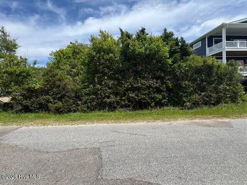 116 Se 74th Street, Oak Island, NC, 28465 | Card Image