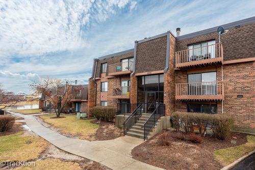 apt-2c-631 Derry Ct, Schaumburg, IL, 60193-3272 | Card Image