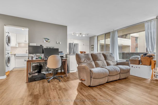 2001 - 1 Massey Sq, Condo with 2 bedrooms, 1 bathrooms and null parking in East York ON | Image 14