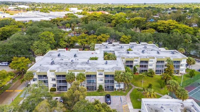 APT-115 - 4235 N University Dr, Condo with 2 bedrooms, 2 bathrooms and null parking in Sunrise FL | Image 21