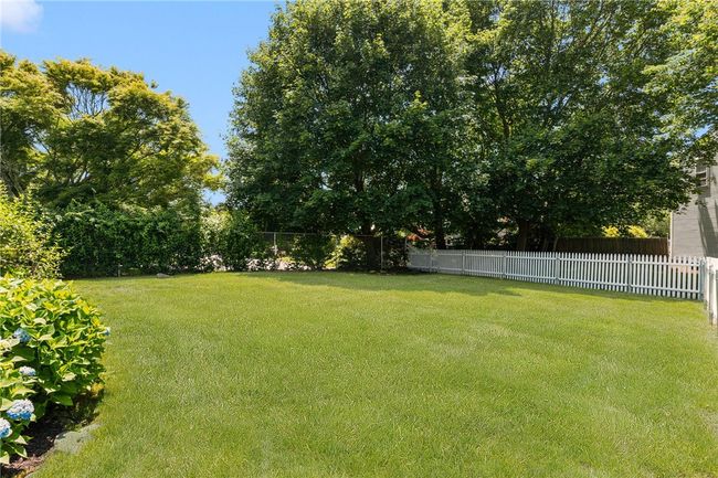 208 W View Rd, House other with 4 bedrooms, 3 bathrooms and 4 parking in Middletown RI | Image 36