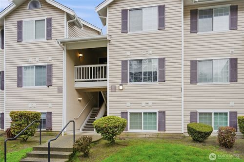 apt-h327-19230 Forest Park Dr Ne, Lake Forest Park, WA, 98155-2469 | Card Image