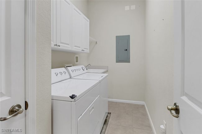 APT-202 - 17498 Old Harmony Dr, Condo with 3 bedrooms, 2 bathrooms and null parking in FORT MYERS FL | Image 22