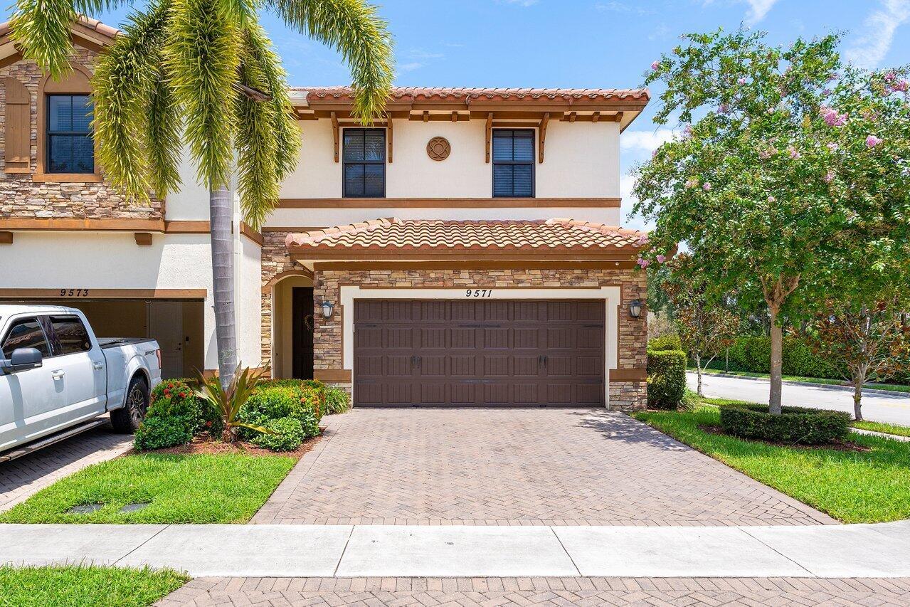 Town Parc Cir, Parkland, FL 33076