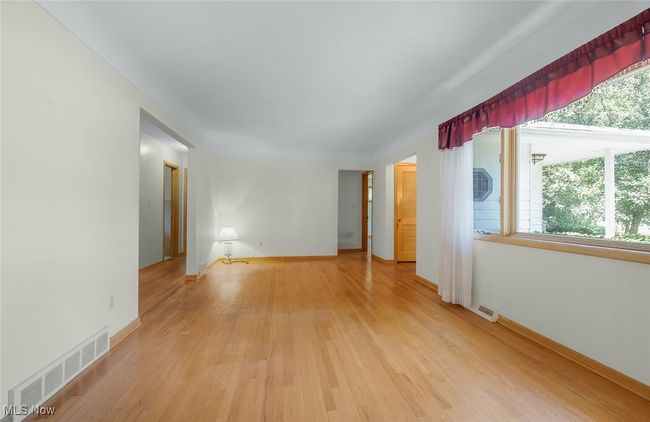 7500 Stearns Rd, House other with 3 bedrooms, 2 bathrooms and null parking in Olmsted Twp OH | Image 13
