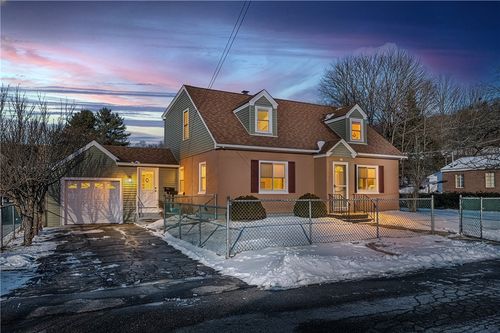 42 Armand St, Woonsocket, RI, 02895-6102 | Card Image