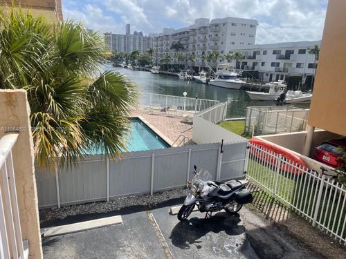 206-3522 Ne 171st St, North Miami Beach, FL, 33160 | Card Image