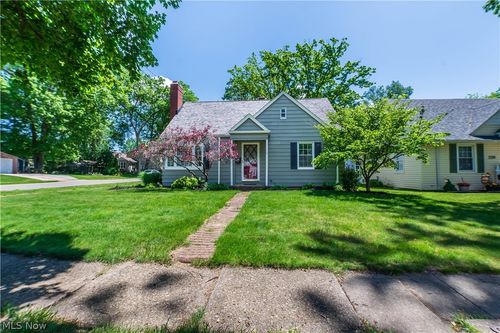 2267 15th St, Cuyahoga Falls, OH, 44223-2458 | Card Image