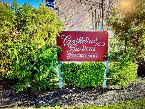 2e-34 Cathedral Ave, Hempstead, NY, 11550-2026 | Card Image