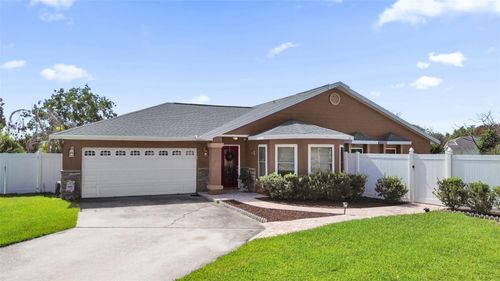 637 Moss Park Ct, KISSIMMEE, FL, 34743-6130 | Card Image
