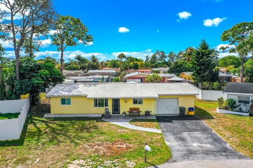 691 Snead, West Palm Beach, FL, 33413 | Card Image