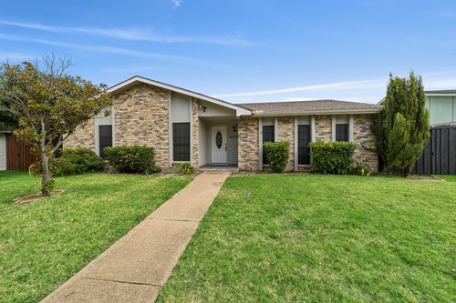 10239 Green Ash Rd, Dallas, TX, 75243-5126 | Card Image