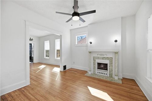 3327 Garfield Ave, Kansas City, MO, 64109-2011 | Card Image