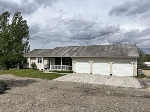 225 Viewcrest Dr, Spring Creek, NV, 89815-5914 | Card Image