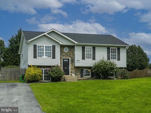 28 Roger Ct, RANSON, WV, 25438-4845 | Card Image