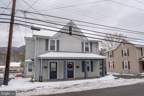 925 W Water St, BELLEFONTE, PA, 16823-2736 | Card Image