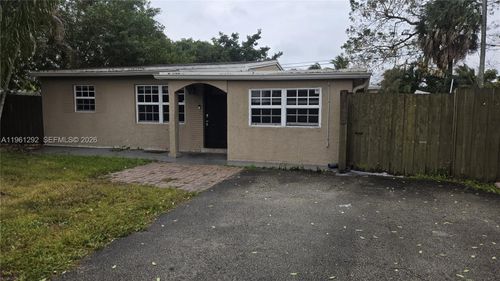 1480 Ne 28th St, Pompano Beach, FL, 33064-6818 | Card Image