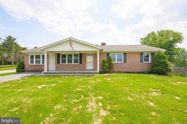 3208 Old Leetown Pike, House other with 3 bedrooms, 2 bathrooms and null parking in RANSON WV | Image 4