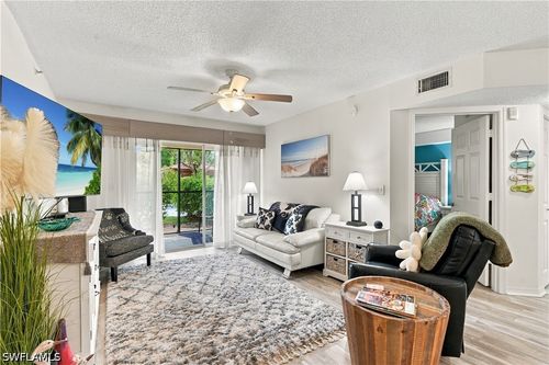 915-8960 Colonnades Ct E, BONITA SPRINGS, FL, 34135-7870 | Card Image