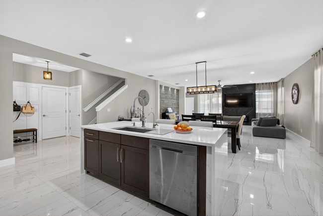 12041 Cypress Key Way, House other with 5 bedrooms, 3 bathrooms and null parking in Royal Palm Beach FL | Image 9