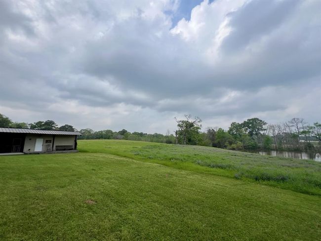2290 Interstate 45 S, Home with 3 bedrooms, 2 bathrooms and 2 parking in New Waverly TX | Image 16