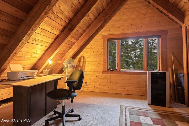 Upstairs bedroom | Image 19