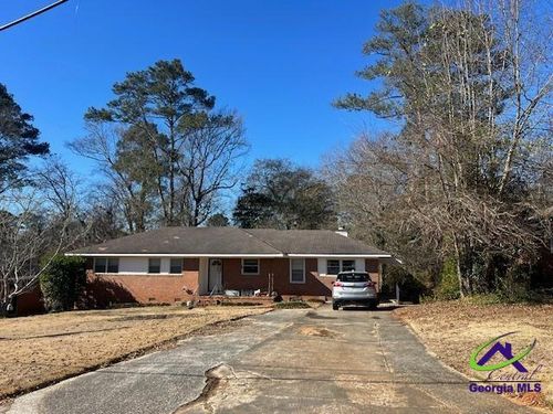 2418 Tredway Dr, Macon, GA, 31211-2218 | Card Image