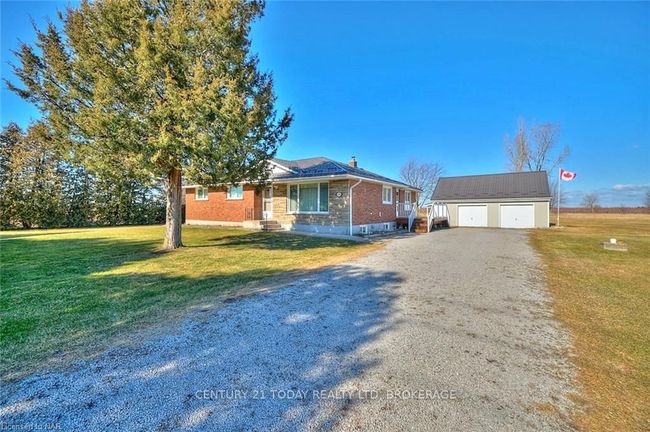 1284 Line 7 Rd, House other with 3 bedrooms, 2 bathrooms and 10 parking in Niagara on the Lake ON | Image 4