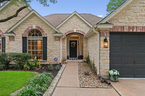 9305 Lightwood Loop, Austin, TX, 78748-5016 | Card Image