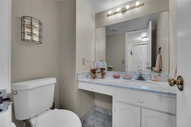 APT-1801 - 1370 S Ocean Blvd, Condo with 2 bedrooms, 3 bathrooms and null parking in Pompano Beach FL | Image 22