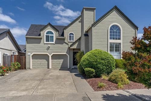 2139 Creekfield Dr, Santa Rosa, CA, 95403-7937 | Card Image