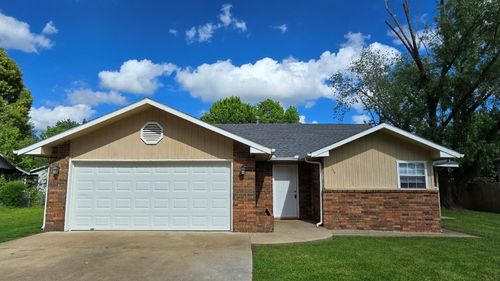 174 Township Dr, Centerton, AR, 72719-9690 | Card Image