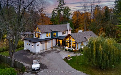 11 Sibbald Cres, Sutton West, ON, L0E1R0 | Card Image