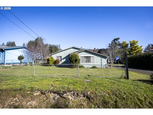 550 N 8th St, Lakeside, OR, 97449-9636 | Card Image