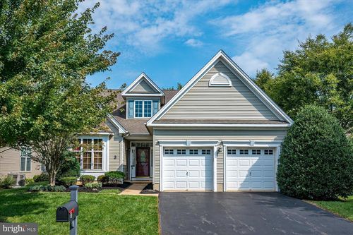 3 Hight Blvd, Hightstown, NJ, 08520-3053 | Card Image