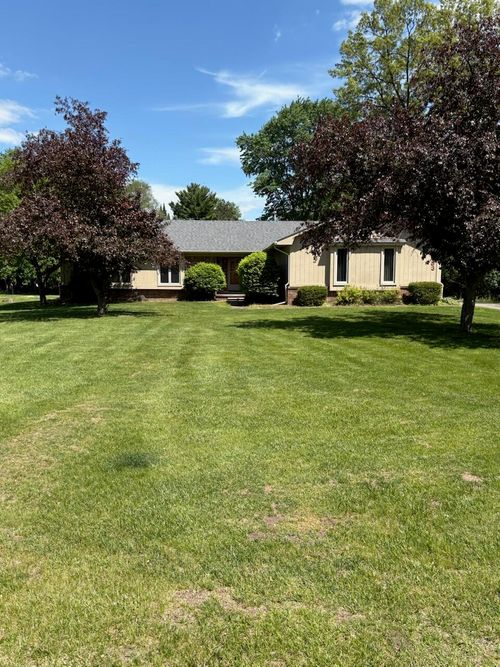 3153 Bendelow Rd, Rochester Hills, MI, 48307-5313 | Card Image